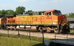 BNSF 4525 leading grain train to PBR